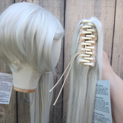 Frieren cosplay wig clip view